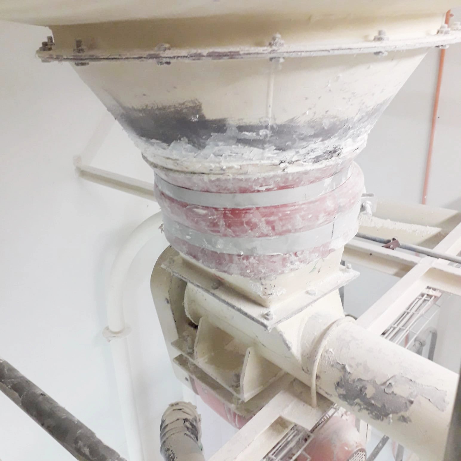 Nestle ESAR had issues with their clamped connectors leaking flour